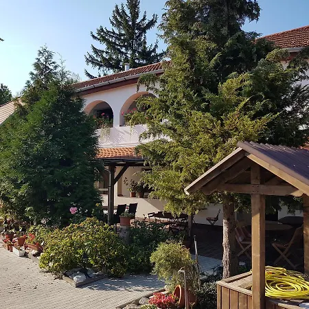Bed & Breakfast Anna Vendeghaz *