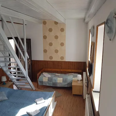 Bed and Breakfast Anna Vendeghaz *