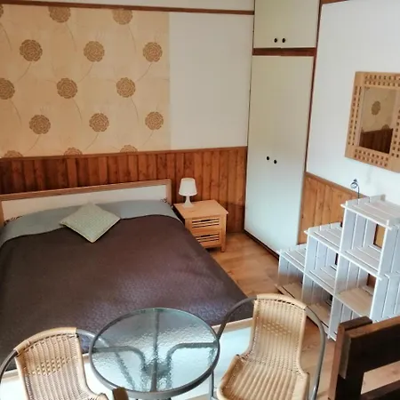 Bed and Breakfast Anna Vendeghaz *