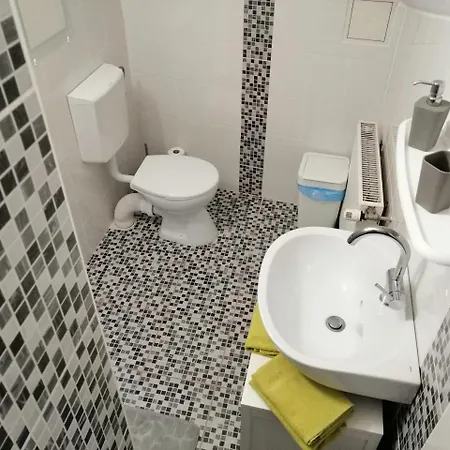 Bed and Breakfast Anna Vendeghaz *